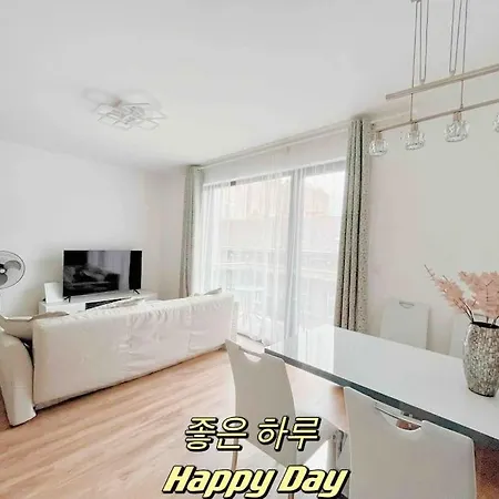 Spacious Rooms With Balcony And Garage Budapest Exterior photo